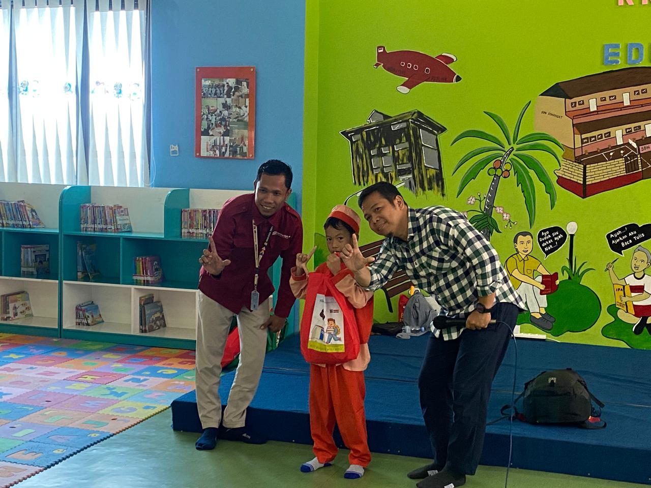 Wisata LiterAsyik Ke Perpustakaan Jakarta Timur Bersama TKI Al-Istiqomah